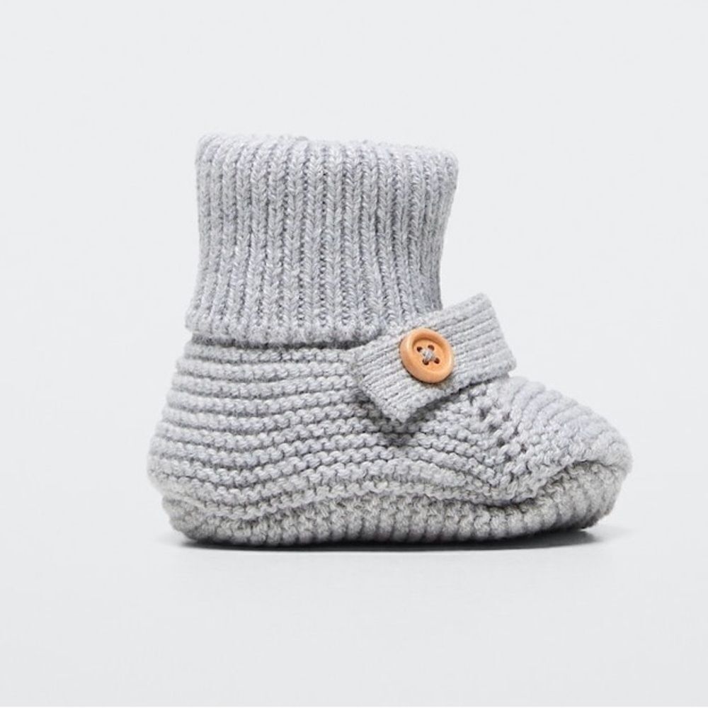 Mango Knit bootees 1-12 months